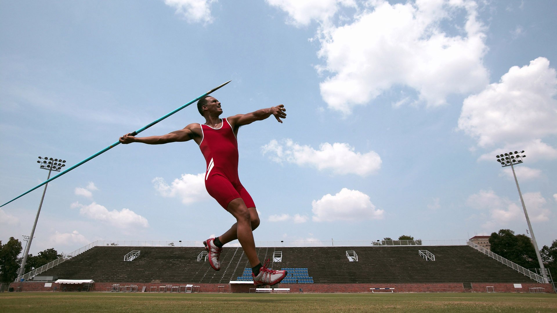 乐鱼电竞在线平台-季后赛脚步临近,各队全力备战!,季后赛的对阵情况